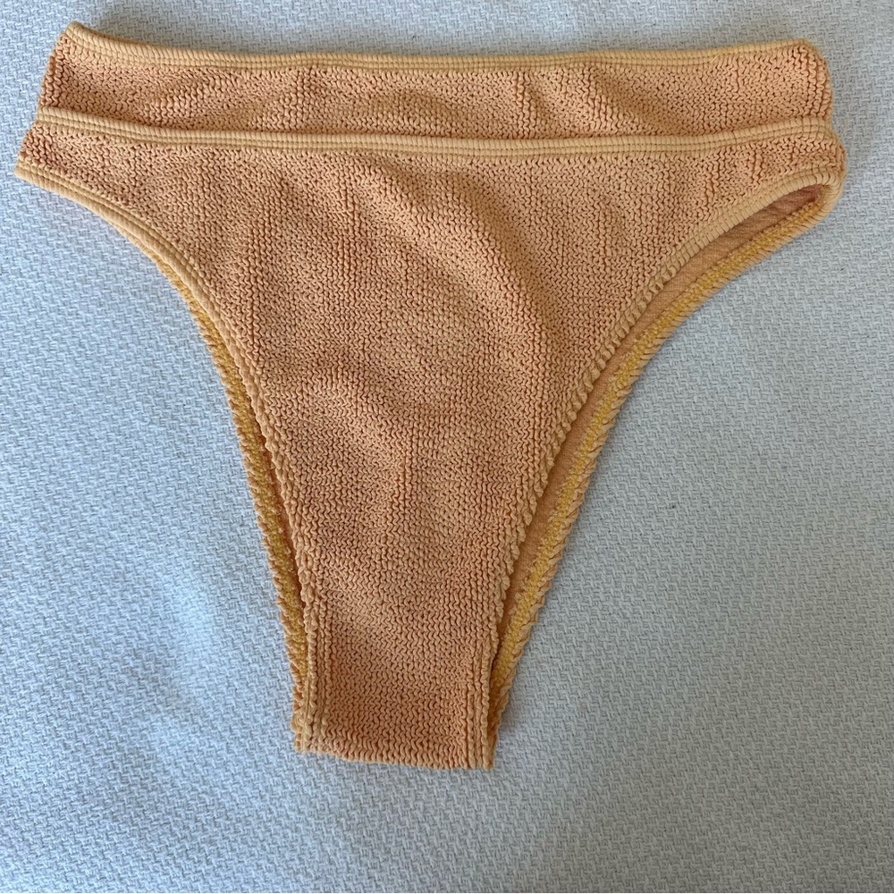 NBW - High Waisted Bikini - Picture 4 of 6